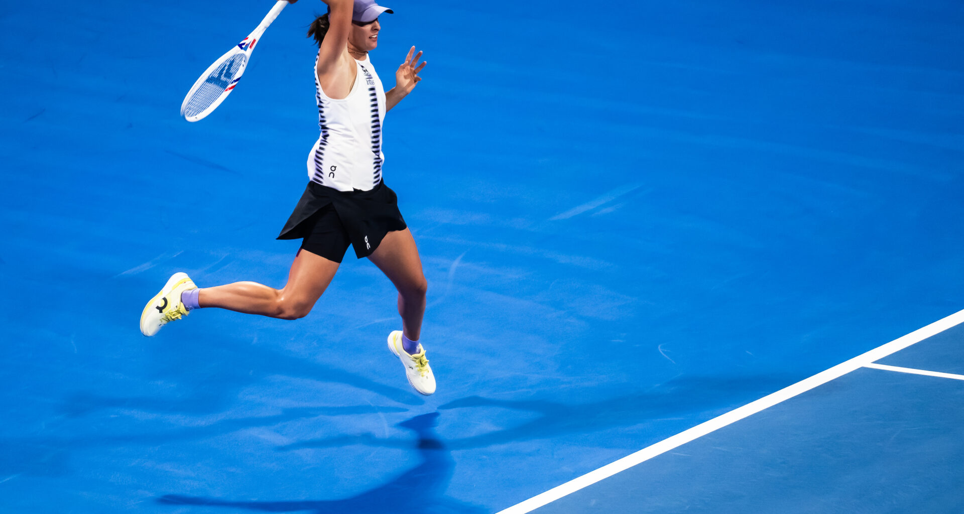 Swiatek holds off Kasatkina, sets Doha meeting with Maria Sakkari