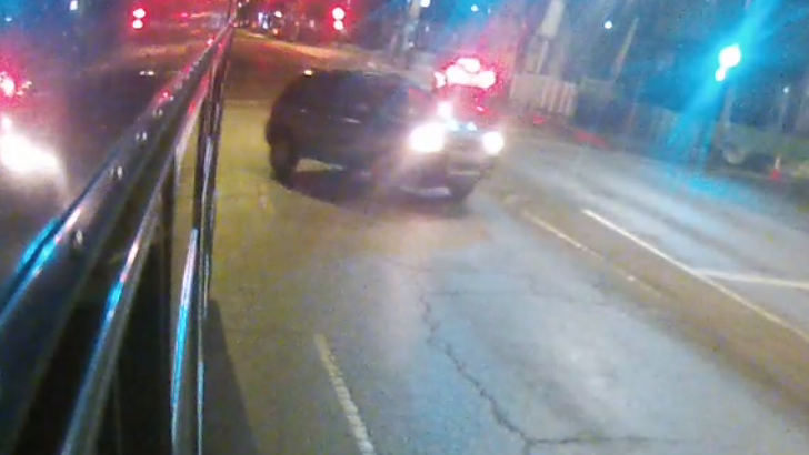 Edmonton police looking for vehicle in McCauley neighbourhood hit-and-run