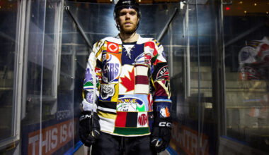 Iqaluit Blizzard gets place on the Great Canadian Jersey