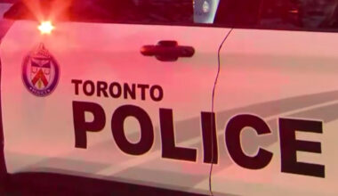 Man walks into Toronto hospital with gunshot wound