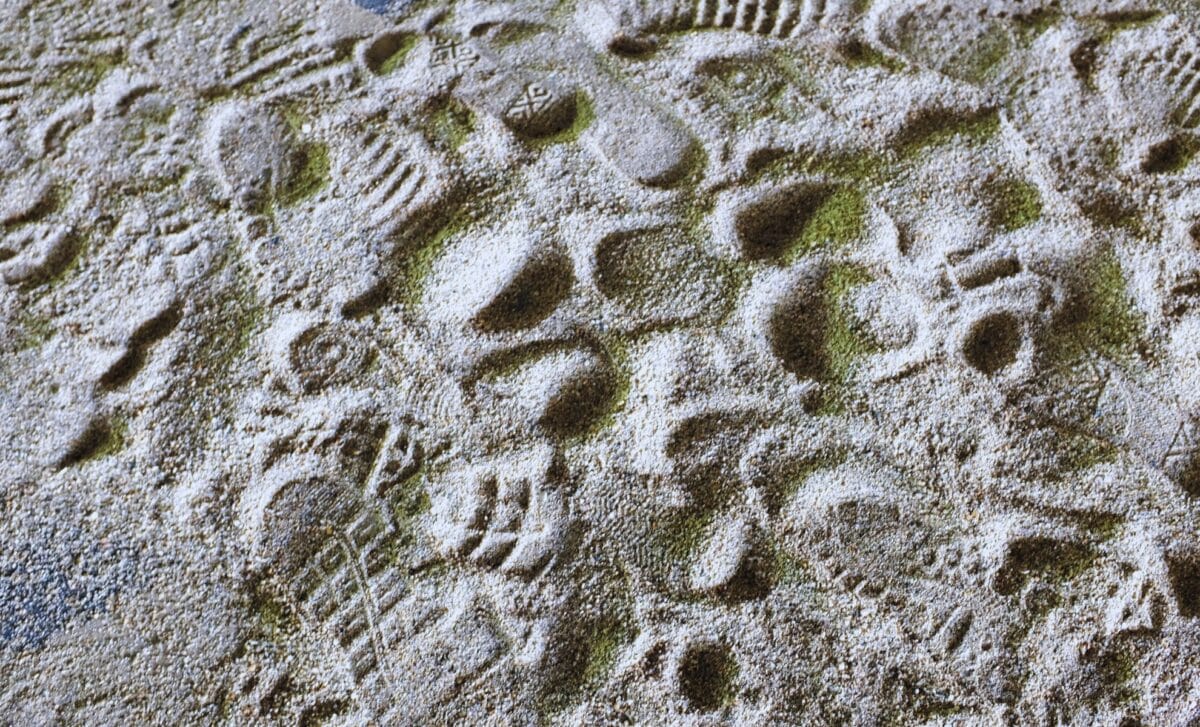 Turning Moon Dust Into Oxygen How Scientists Plan The Future Of Lunar Exploration