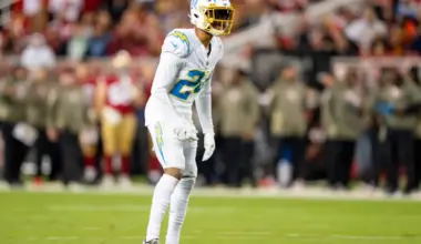 Chargers' ex-starter announces NFL comeback 3 years after surprise retirement from football image