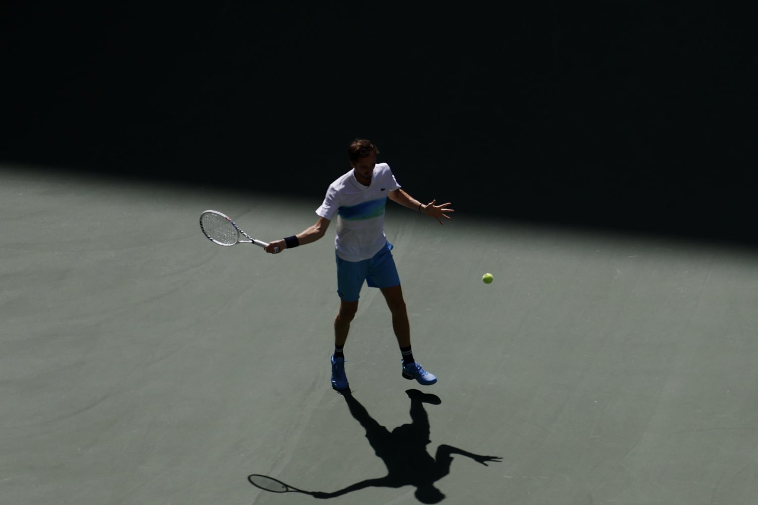 Daniil Medvedev in action ahead of the ATP Dubai.