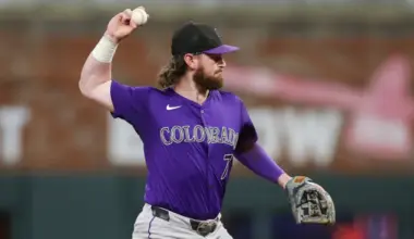 Red Sox to sign another Gold Glove infielder in former Rockies, Astros veteran image