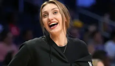 Why Cameron Brink is wearing a facemask during Unrivaled 3-on-3 with Paige Bueckers image