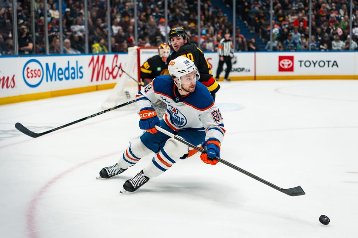 Why Andrew Mangiapane is taking Curtis Lazar’s spot in the Oilers’ lineup