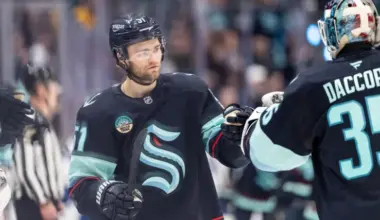Kraken taking Shane Wright trade risk in latest NHL rumors image
