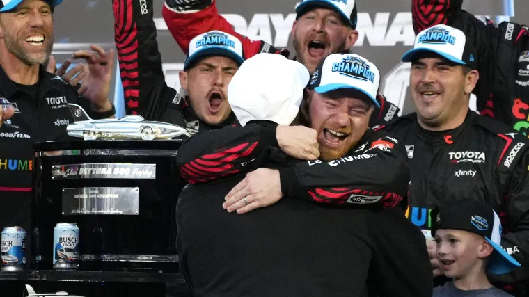 Full starting lineup for NASCAR Autotrader 400 at EchoPark Speedway image