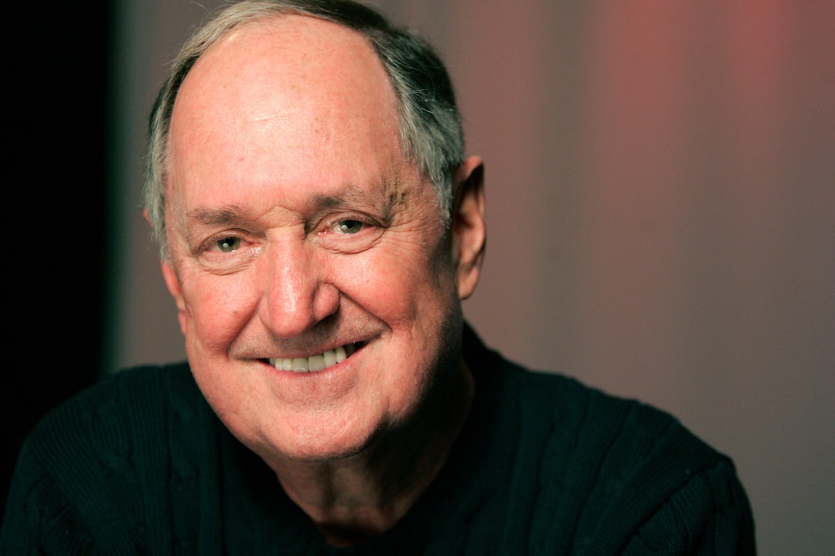 Neil Sedaka, singer-songwriter behind hits in 1960s and 1970s, dies at 86