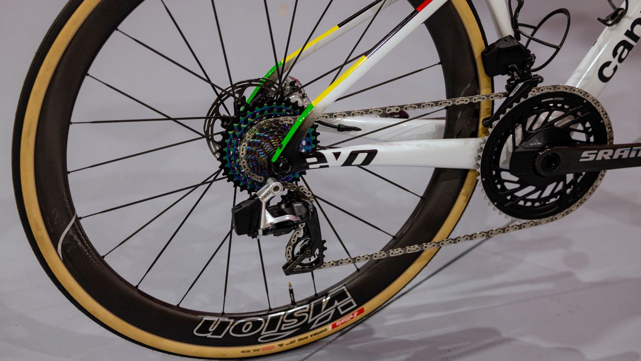 Magdeleine Vallieres Mill's world champion bike