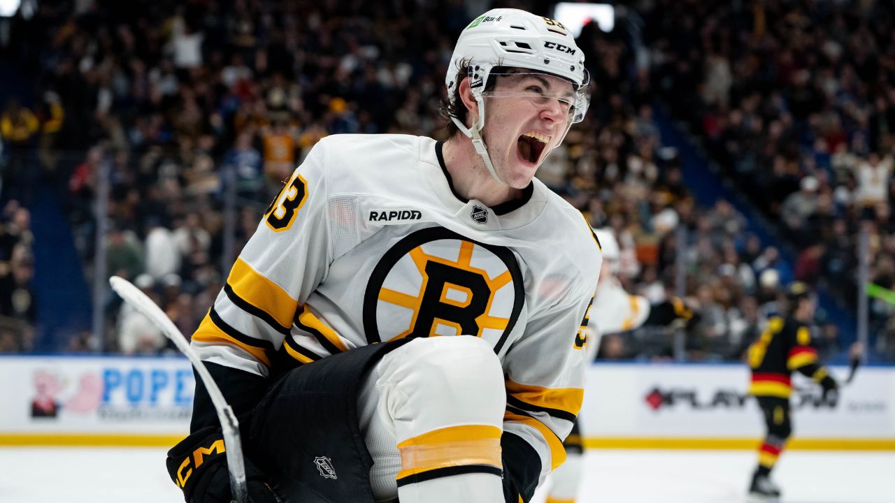 Bruins' Fraser Minten named NHL Rookie of the Month