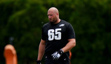 Two-time All-Pro right tackle Lane Johnson to return for 14th NFL season