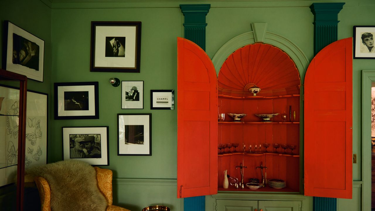 How Interior Designers Are Decorating With Red, the Reigning Color Trend Du Jour