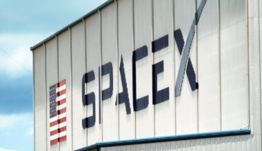 SpaceX prioritizes lunar ‘self-growing city’ Musk says