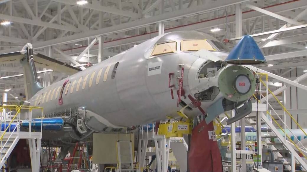 Click to play video: 'Trump targets Canada’s aviation industry'