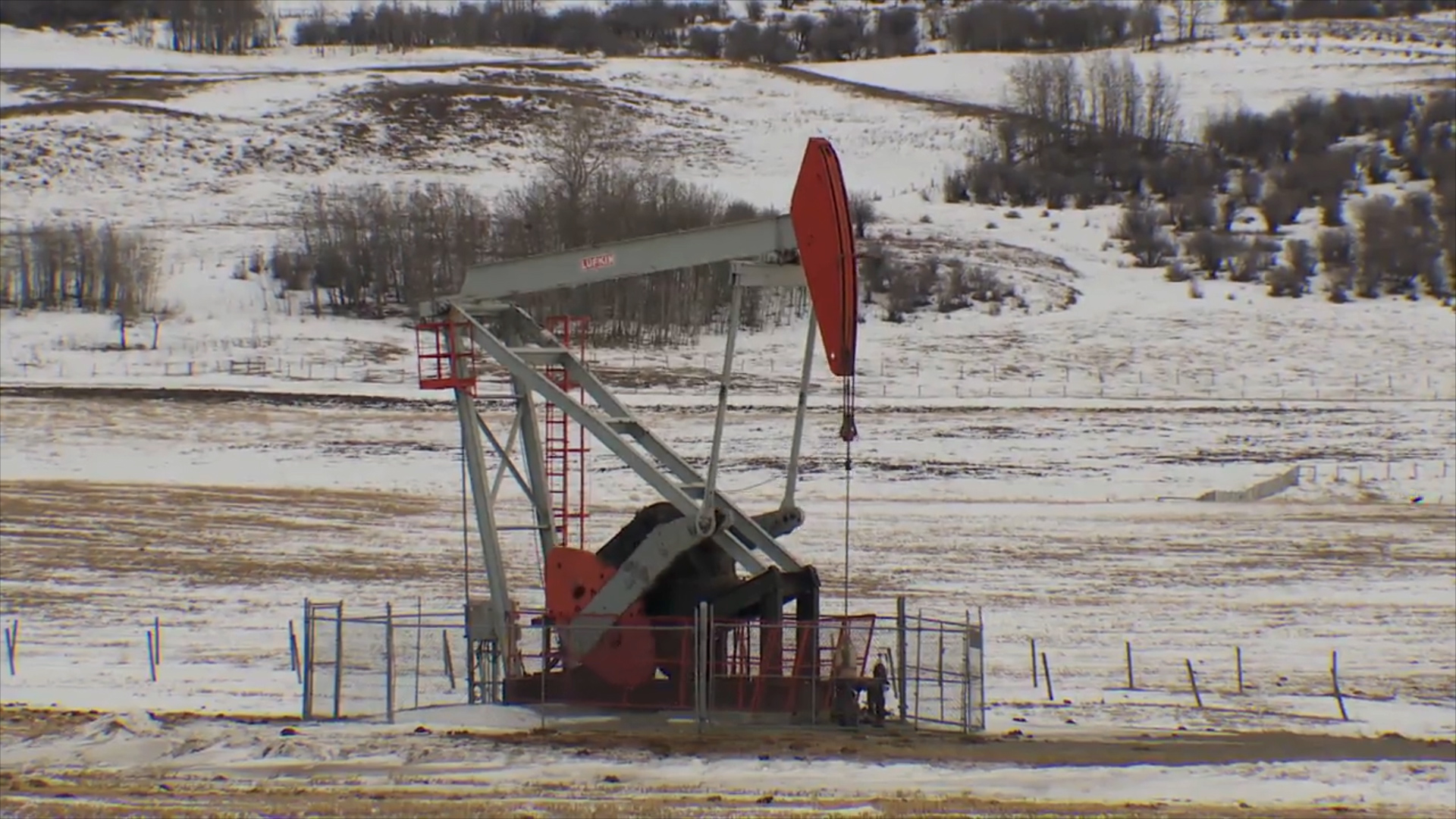 Click to play video: 'Alberta budget deficit expected despite record resource revenue'