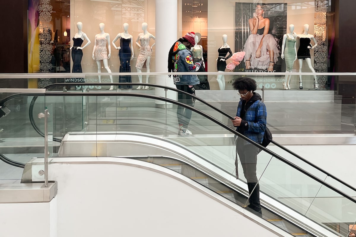 U.S. consumer sentiment rises to six-month high