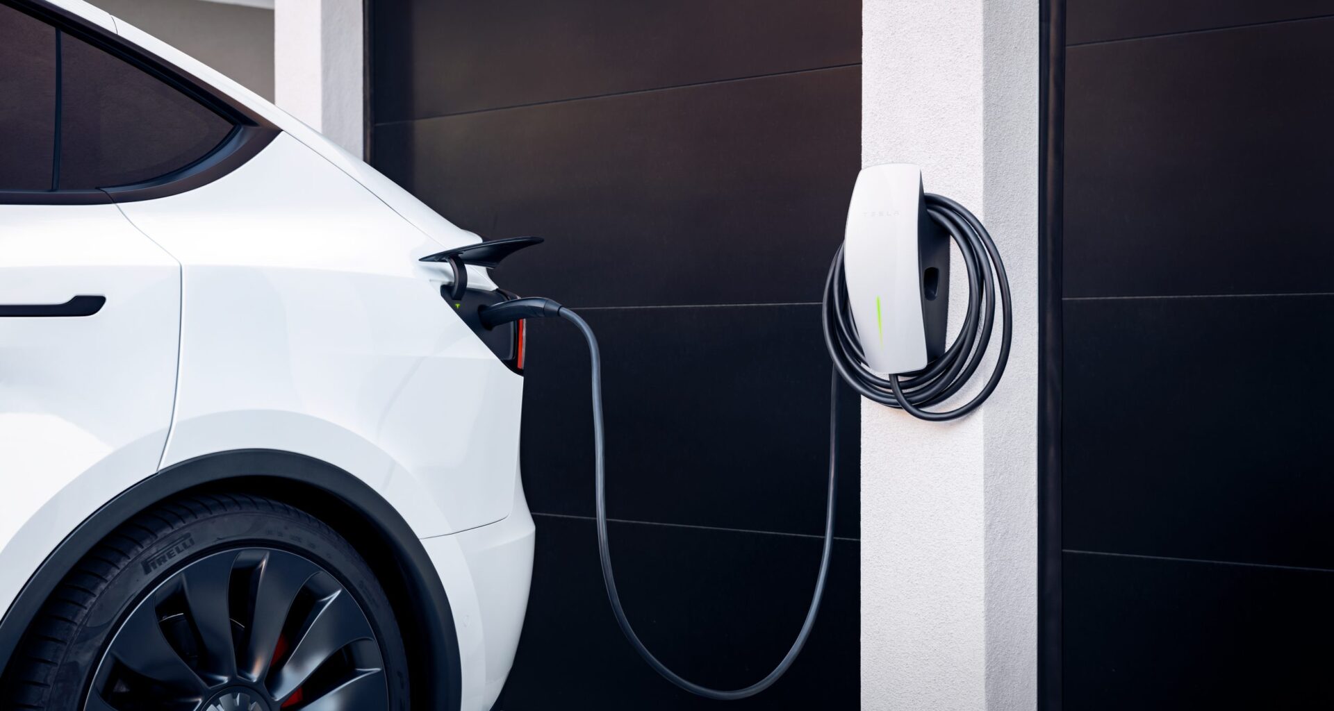 Tesla owners in Canada can now earn rewards for charging at home through WattsApp