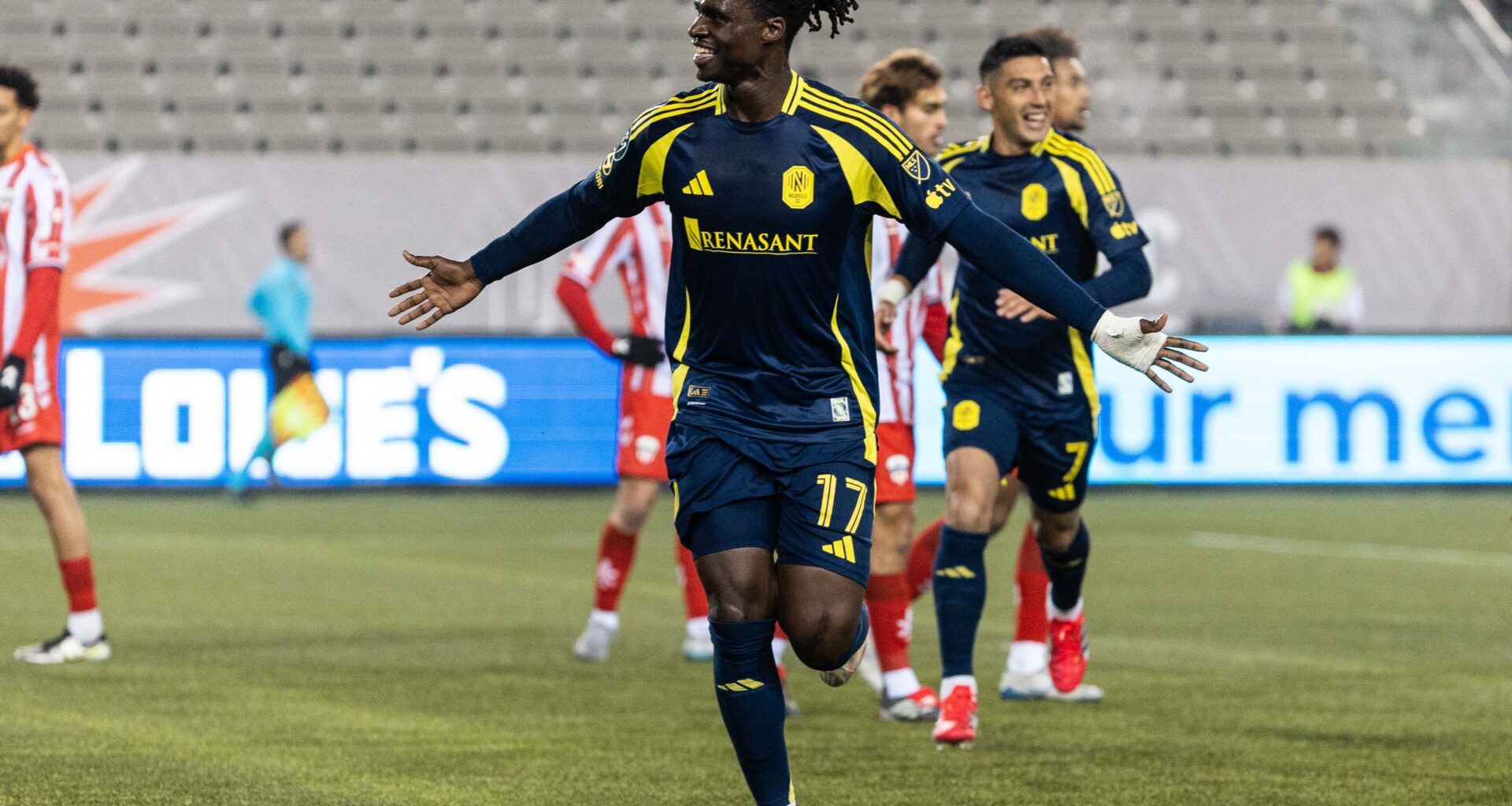 Nashville SC beats Atlético Ottawa in Hamilton