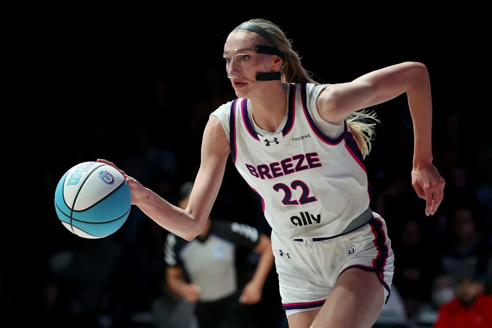 Cameron Brink of the Breeze dribbles the ball against the Mist.