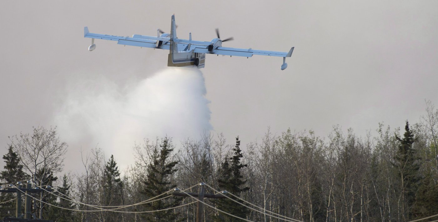 Alberta spending $400M on new water bombers for aging fleet