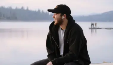 Apple could be dropping eyes in the side of your head with new AirPods that can see