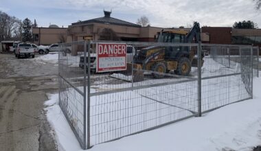 Former Roseland clubhouse being torn down