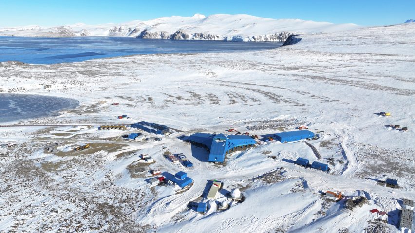 Jang Bogo Station by Space Group