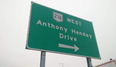 1 dead, 1 injured in crash on Anthony Henday Drive during tire change