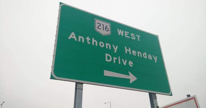 1 dead, 1 injured in crash on Anthony Henday Drive during tire change