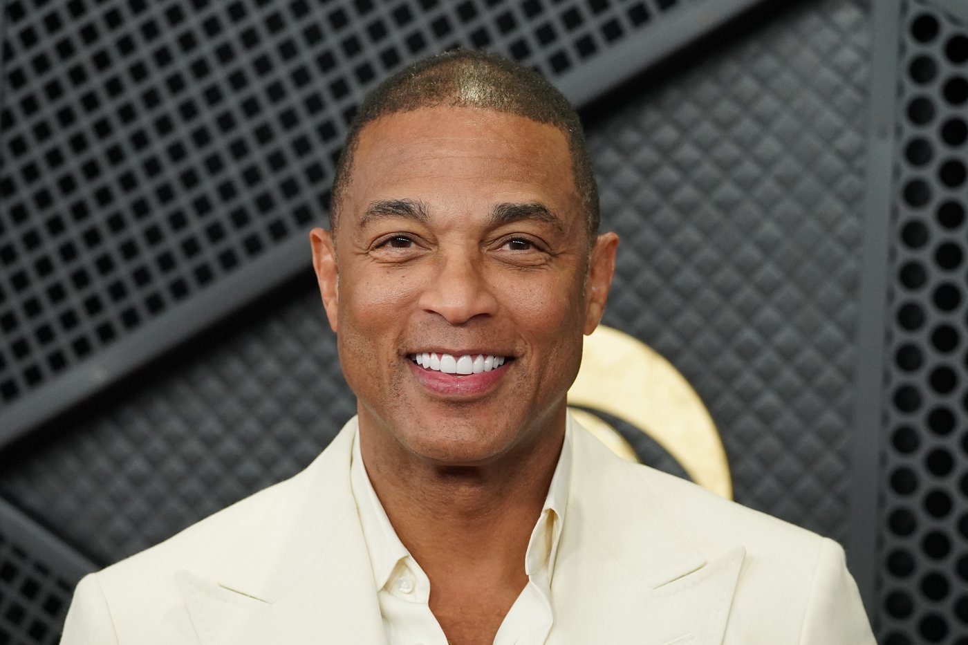 Don Lemon says a dozen agents were sent to arrest him even though he offered to turn himself in