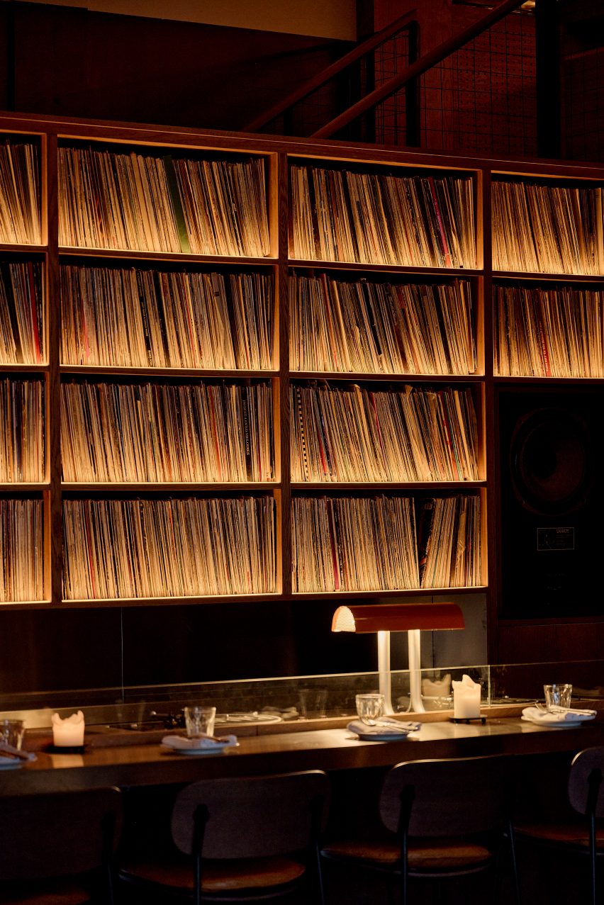 Records on show in Bambi E8