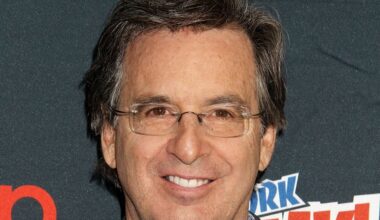 Lizzie McGuire’s Robert Carradine Dead at 71, Cause of Death Revealed | RIP, Robert Carradine | Celebrity News and Gossip | Entertainment, Photos and Videos
