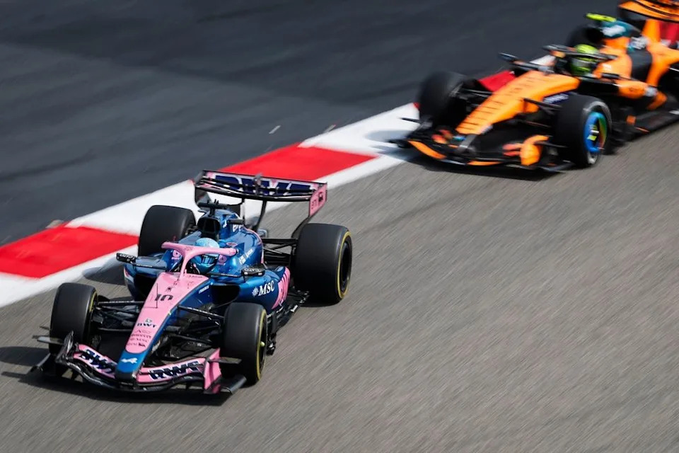 Lando Norris, McLaren, Pierre Gasly, Alpine