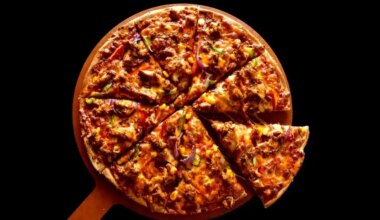 New chicken and pizza shop holds soft opening in Brampton