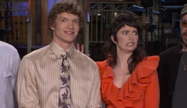 ‘SNL’ Drops 5 Versions of Connor Storrie’s Promo Video, Including a Big Group Kiss | Connor Storrie, Marcus Mumford, Mumford & Sons, Sarah Sherman, Saturday Night Live | Celebrity News and Gossip | Entertainment, Photos and Videos