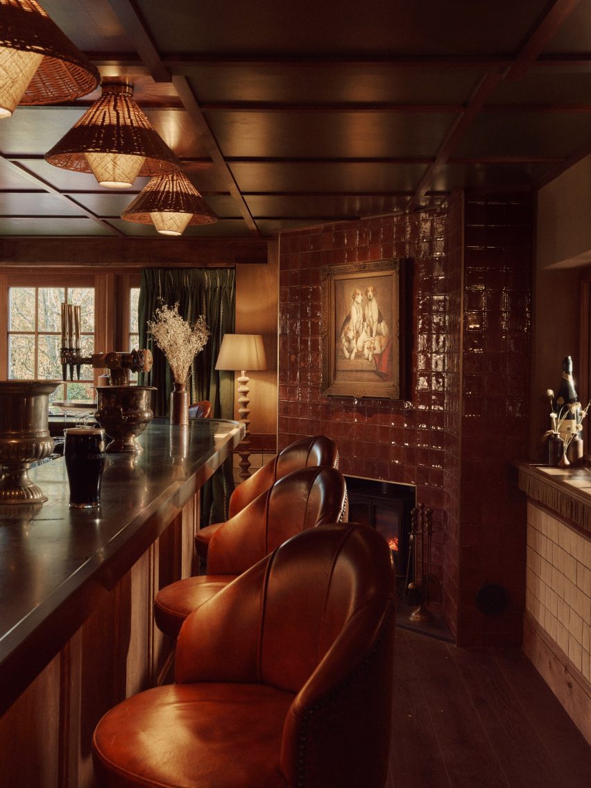 Pub of Crafted at Powdermills hotel 