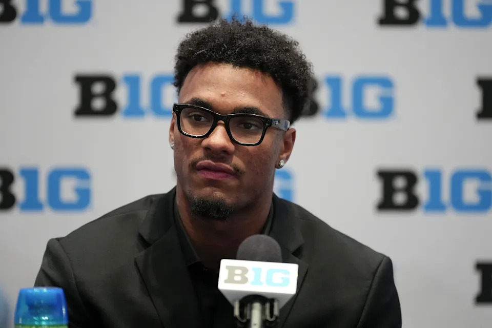 Jul 23, 2025; Las Vegas, NV, USA; Oregon tight end Kenyon Sadiq speaks to the media during the Big Ten NCAA college football media days at Mandalay Bay Resort. Mandatory Credit: Lucas Peltier-Imagn Images