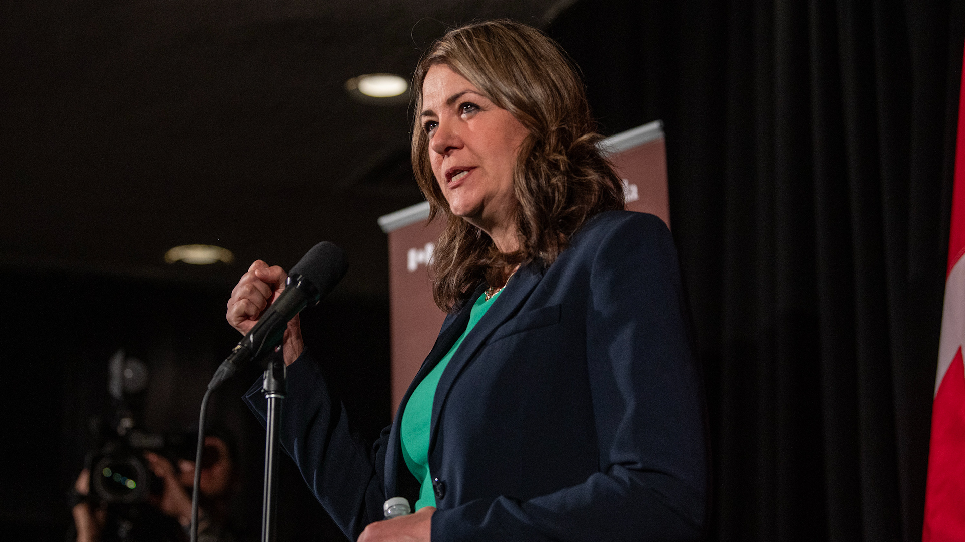 Click to play video: 'Danielle Smith launches Alberta Next panel to boost provincial autonomy'