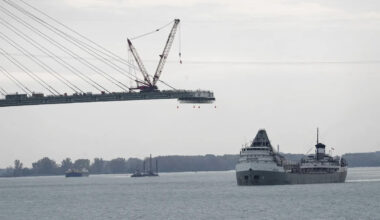 Trump threatens to block opening of Windsor-Detroit bridge