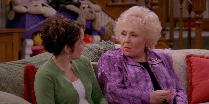 Debra (Patrica Heaton) commiserating with Marie (Doris Roberts) in Everybody Loves Raymond.