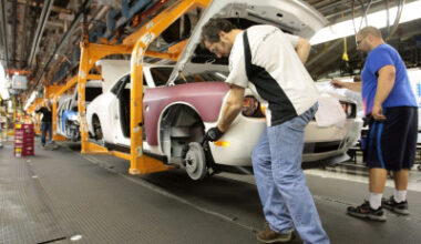 ‘Disrespectful and disgusting’: Brampton autoworkers stunned after Stellantis robocall informs them of work shift to U.S.