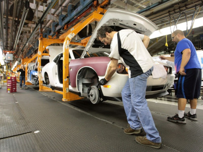 ‘Disrespectful and disgusting’: Brampton autoworkers stunned after Stellantis robocall informs them of work shift to U.S.