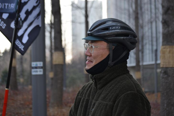 Kim Eui-jo participates in a Critical Mass ride in Seoul, Jan. 17. Courtesy of Bereket Alemayehu