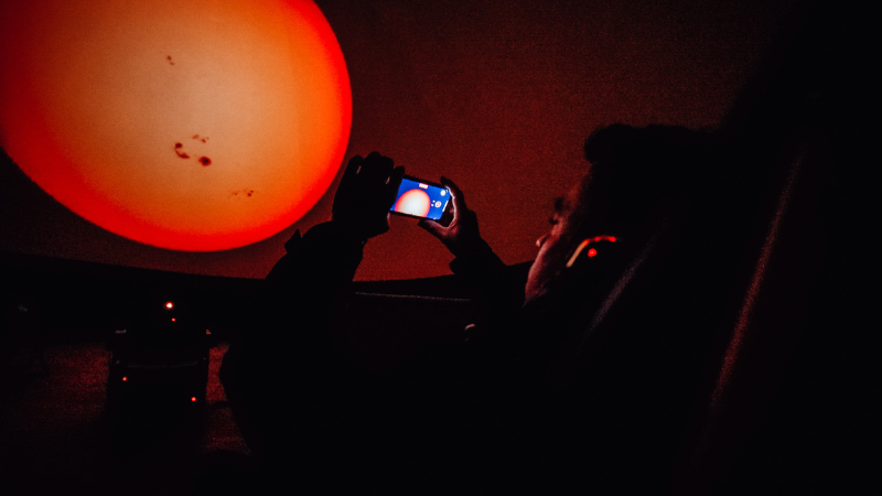 Planetarium to bring universe to town square
