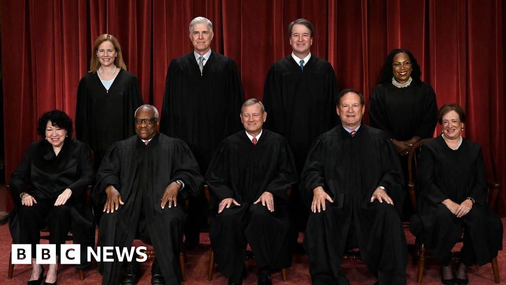 Trump lashes out at Supreme Court justices over tariffs ruling - BBC