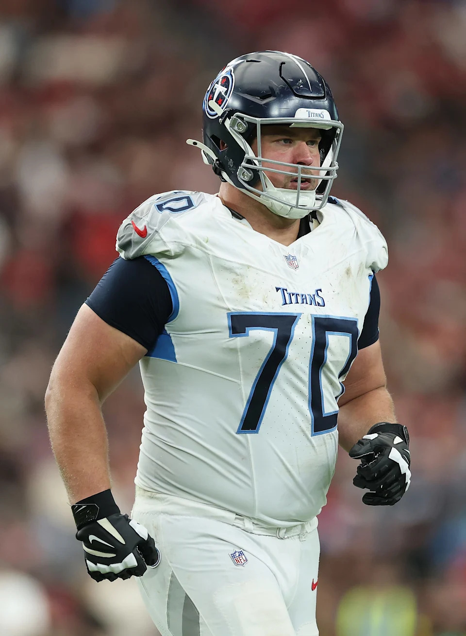 GLENDALE, ARIZONA - OCTOBER 05: Kevin Zeitler #70 of the Tennessee Titans during the NFL game at State Farm Stadium on October 05, 2025 in Glendale, Arizona. The Titans defeated the Cardinals 22-21. (Photo by Christian Petersen/Getty Images)