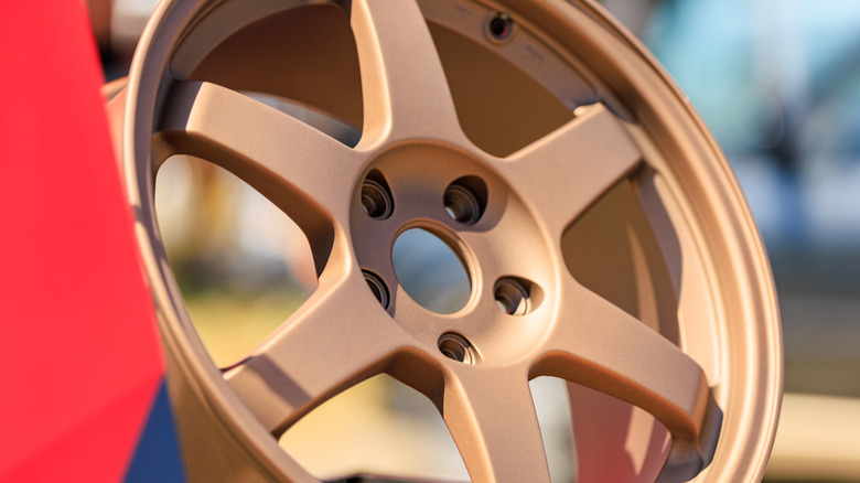 Close up of Volk TE37 replica wheel