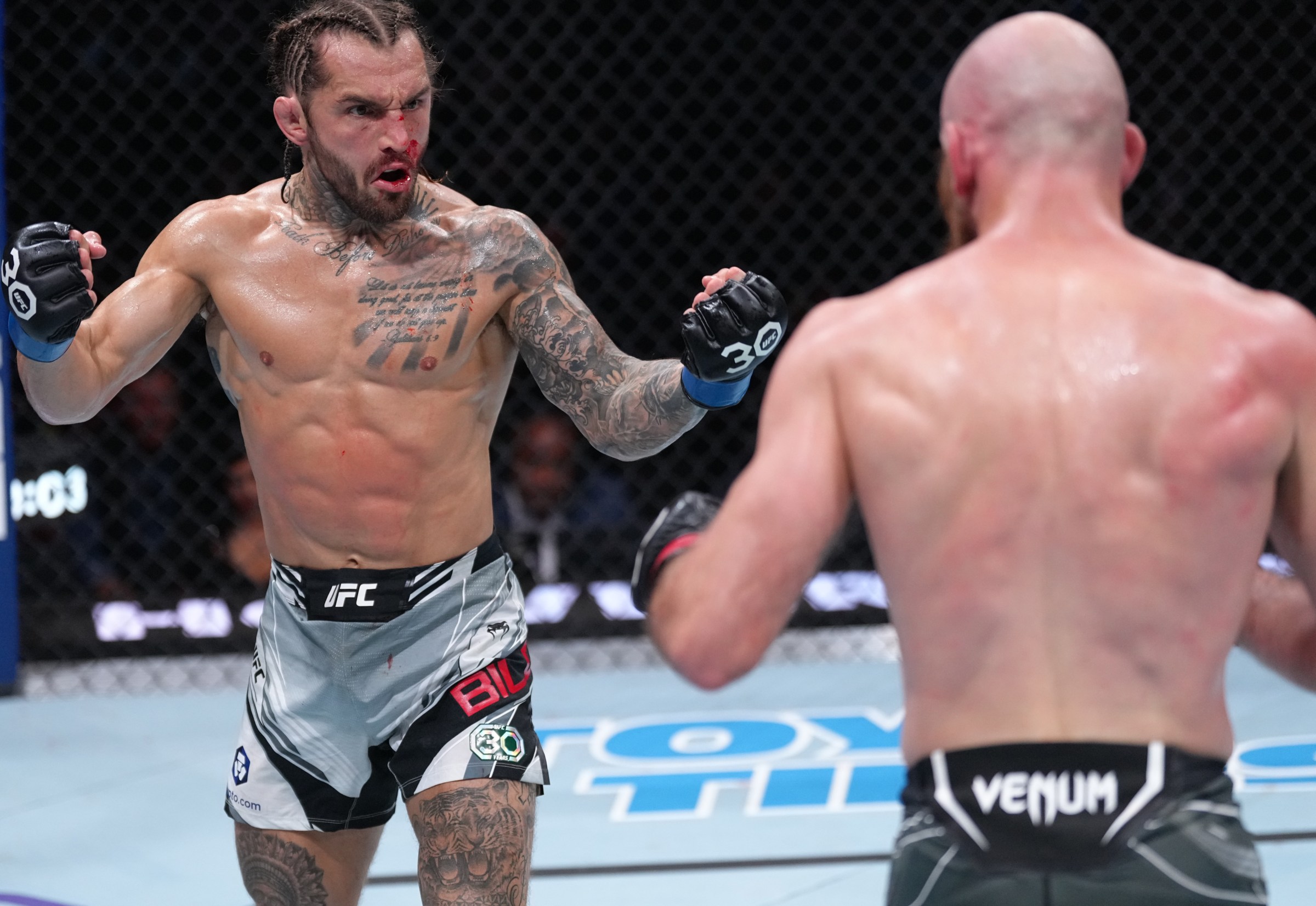 VANCOUVER, BRITISH COLUMBIA - JUNE 10: (L-R) Blake Bilder taunts Kyle Nelson of Canada in their featherweight fight during the UFC 289 event at Rogers Arena on June 10, 2023 in Vancouver, Canada. (Photo by Jeff Bottari/Zuffa LLC)
