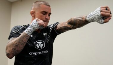 Dustin Poirier shows off gnarly broken toe suffered in training